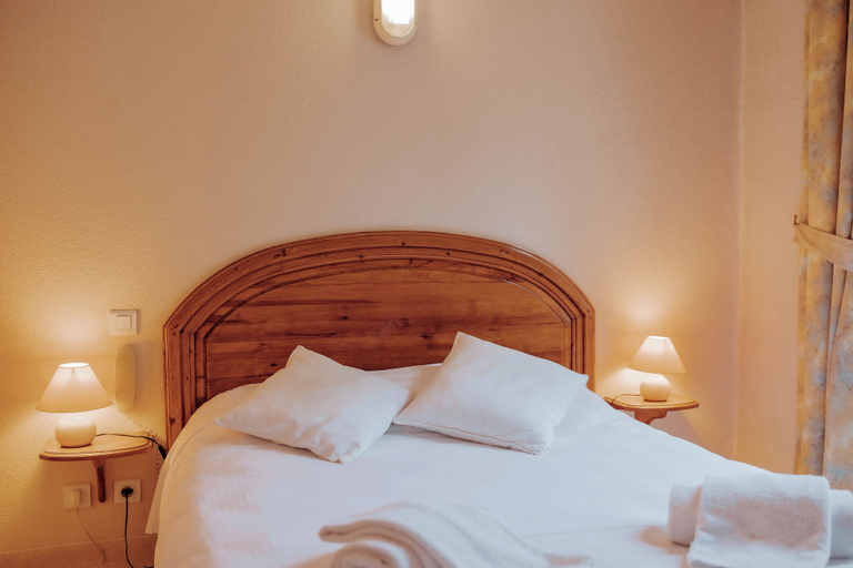Bedroom 3, Hôtel de France, Aude