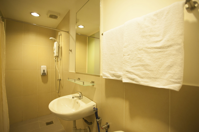 Bathroom 5, Mangga Boutique Hotel, Seri Kembangan