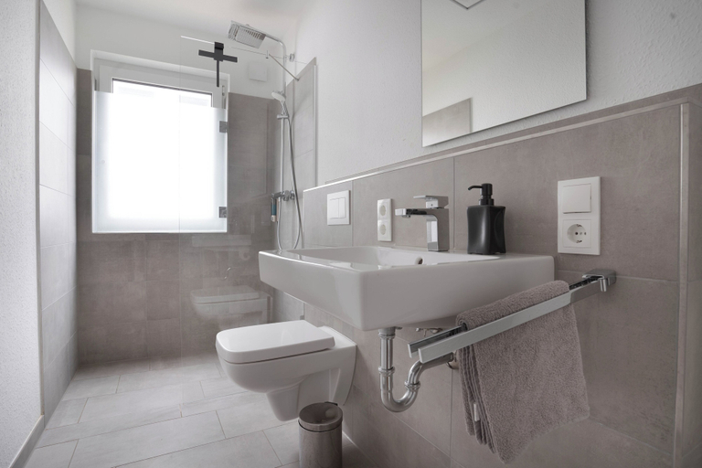 Bathroom 4, Deluxe apartment in the centre of OS, Osnabrück