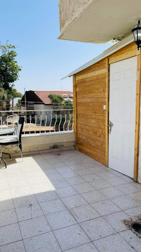 Others 3, studio apartment
