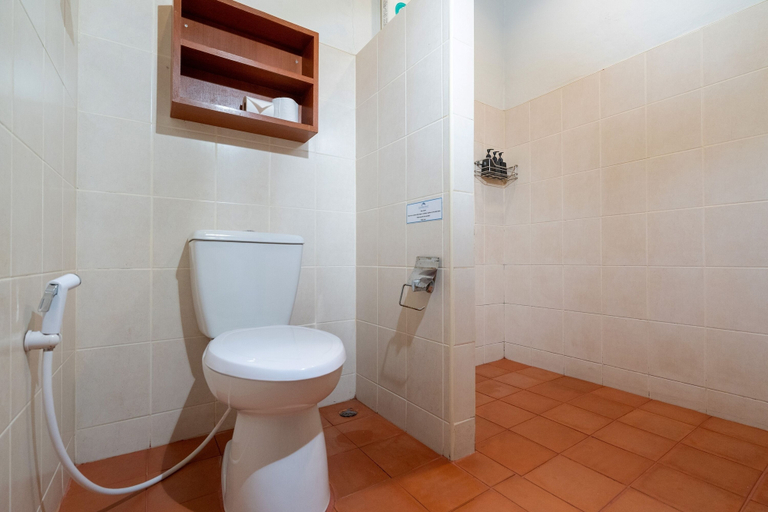 Bathroom 4, Friendship Beach Resort & Atmanjai Wellness Spa, Phuket Island