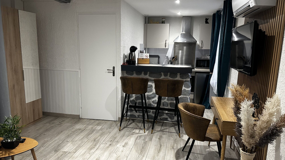 Dining Room 7
