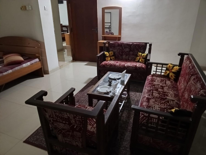 Others 5, Hotel Friendstar, Minuwangoda