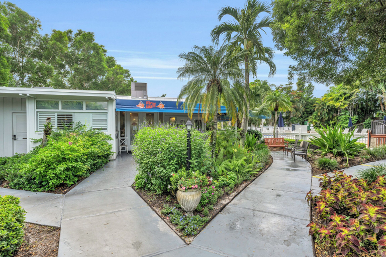 Exterior & Views 2, Park Shore Resort by Sunstream, Collier