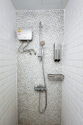 Bathroom 4