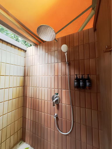 bathroom 5