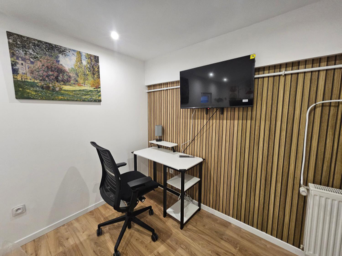 Others 5, Salons Chennevieres 2 Chambres au Coeur de Conflans, Yvelines