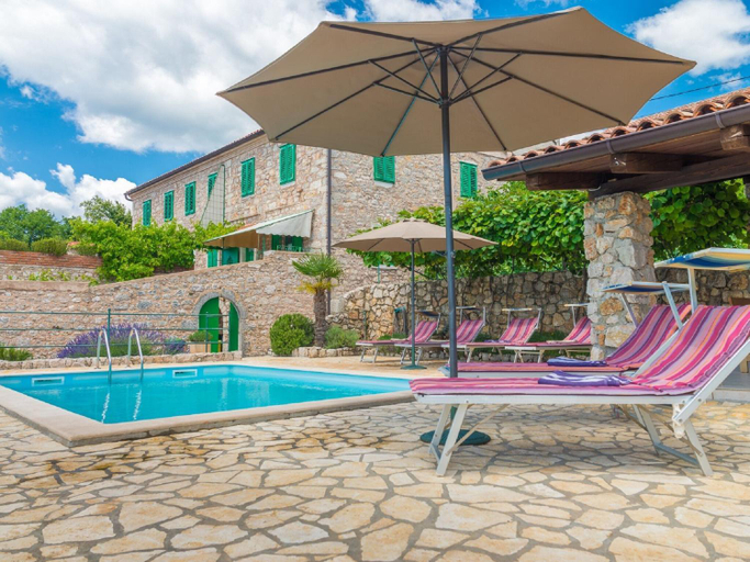 Others 4, Apartment in Crikvenica with Scenic Terrace, Crikvenica