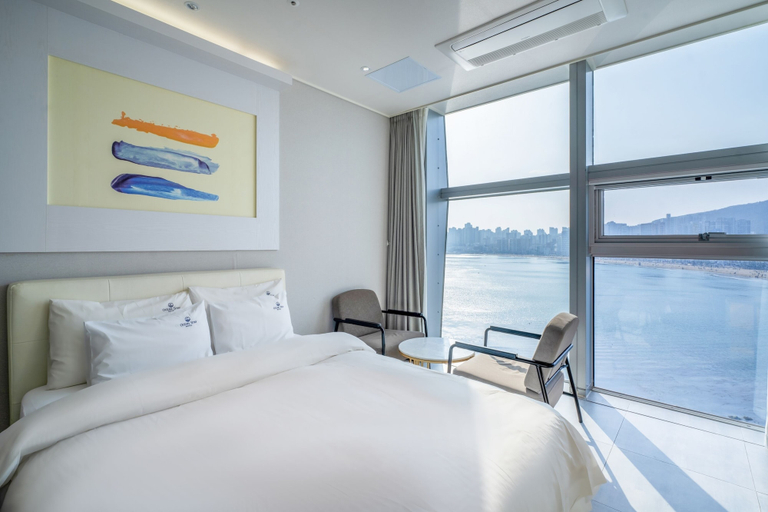 Bedroom 4, Oceanstay Hotel, Suyeong