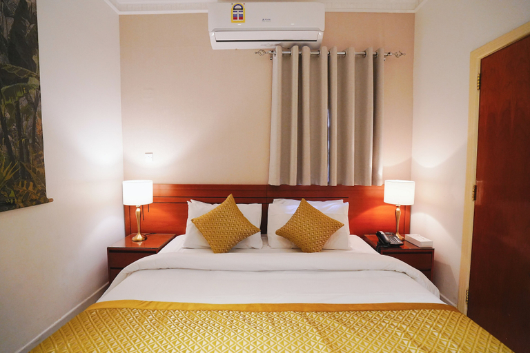 Bedroom 4, Tropicana Hotel Bahrain, Manama