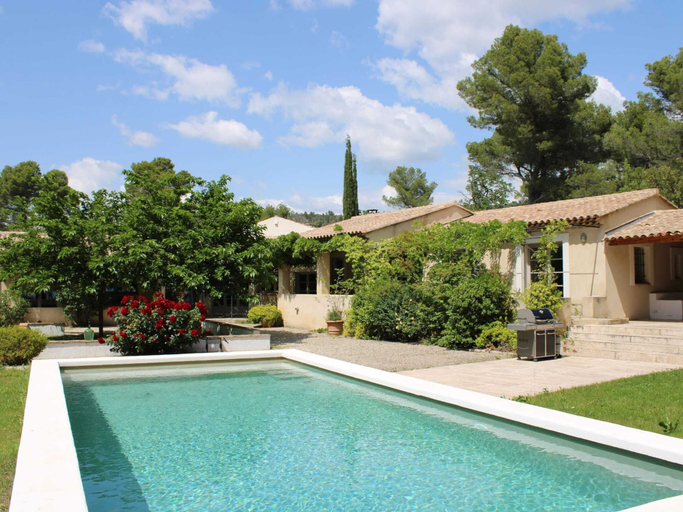 Pool 2, Holiday Home in Tourtour With Private Pool, Var