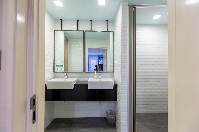 Bathroom 4