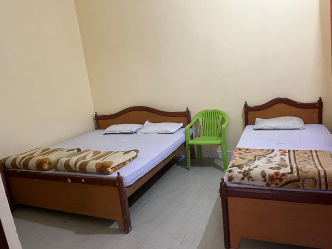 Bedroom 2, Hotel Jagat Raj, Sitapur, Sitapur