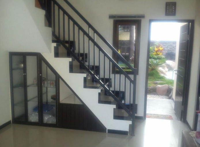 Others 5, Villa Kencana Apel C1, Malang