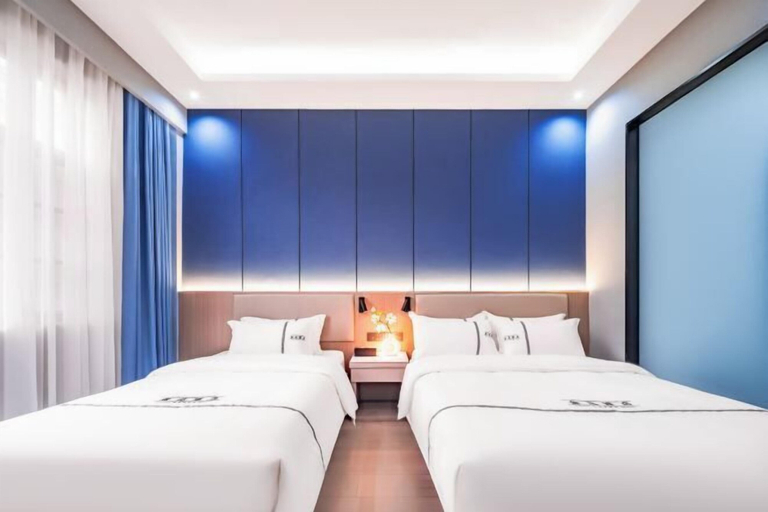 Bedroom 3, Golden Dragon Hotel (Red River Maitreya Branch), Honghe Hani and Yi