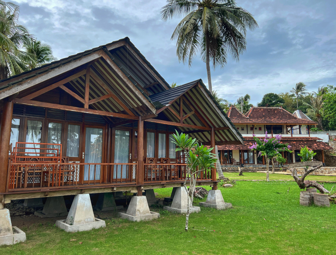 Exterior 5