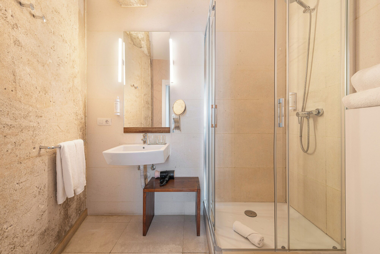 Bathroom 5, Brondo Architect Hotel, Baleares