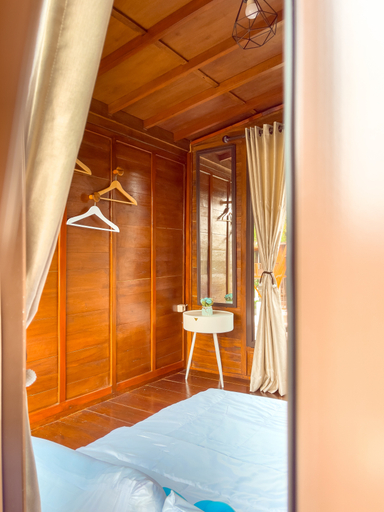 Everwood Luxury Cabin by Nginapsini, Bogor