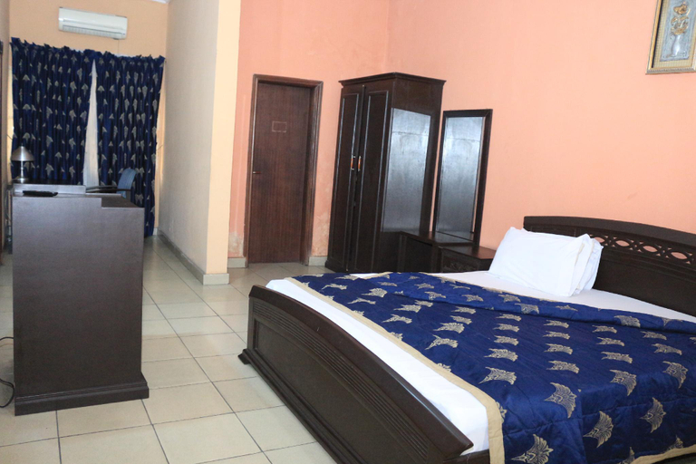 Bedroom 3, Golf Prince Hotel, Port Harcourt