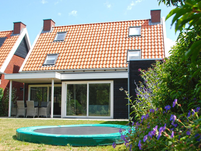 Exterior 5, Holiday Home in Colijnsplaat With Sauna, Noord-Beveland