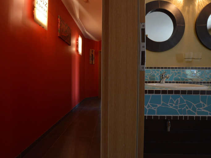 Bathroom 4, Robertville Lakeview Escape, Liège