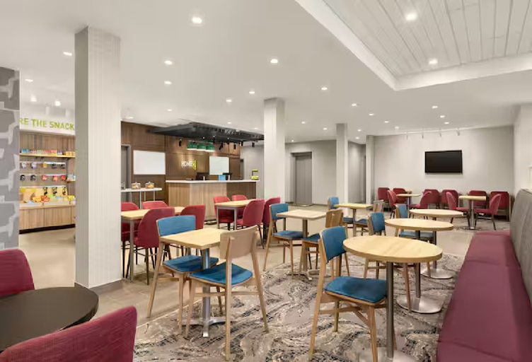 Food & Drinks 5, Home2 Suites By Hilton San Juan, Hidalgo