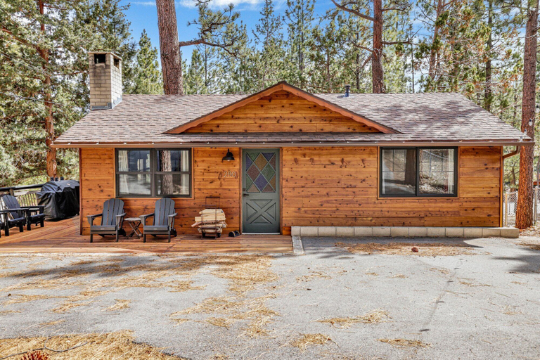 Exterior & Views 2, Bruin Chalet #2464, San Bernardino