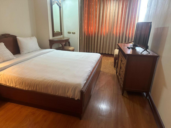Bedroom 12