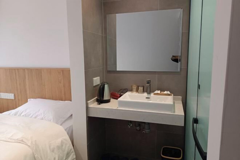 Bathroom 4, Huang Mountain Wangfeng Hotel, Huangshan