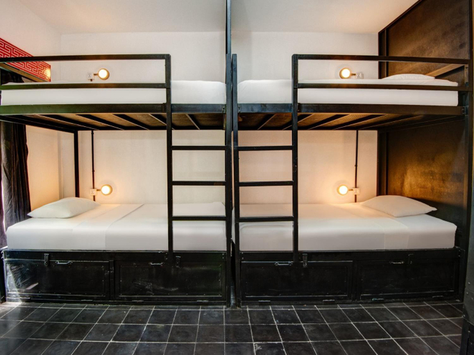 Bedroom 16