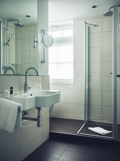 Bathroom 4, Schlichte Hof, Bielefeld