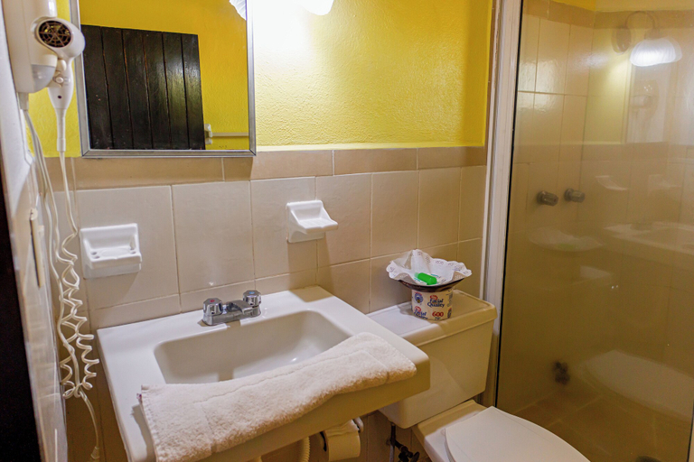 Bathroom 4, Casa Sun and Moon, José Azueta