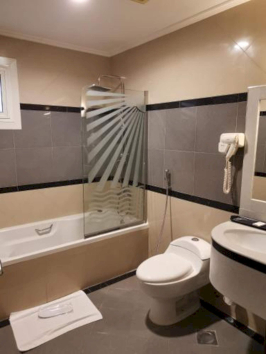 Bathroom 5, Sunday Riyadh Central Near Kingdom Tower, Riyadh