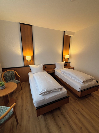 Bedroom 25