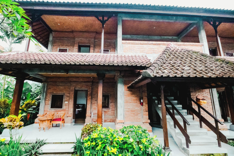 Exterior 15