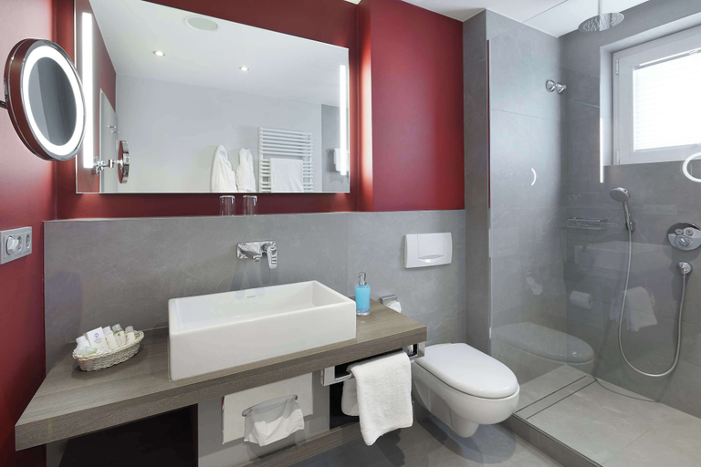 Bathroom 11