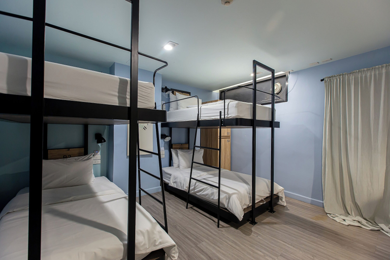 Bedroom 9