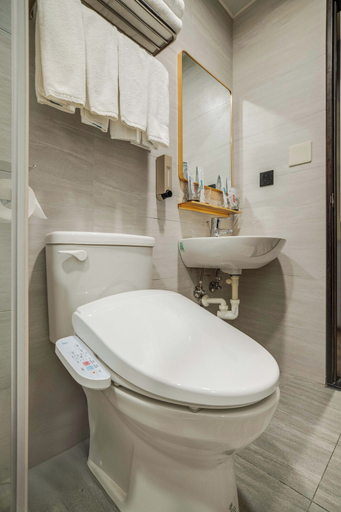 Bathroom 3, Fun Stay Inn Chengdu, Taipei City