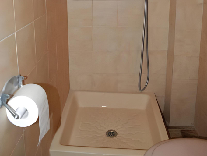 Bathroom 5, Soti's Rooms, East Macedonia and Thrace
