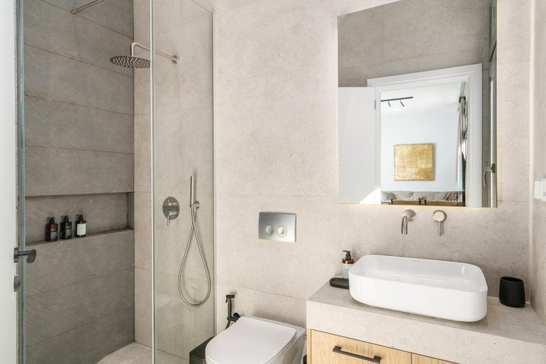 Bathroom 2, The Old Distillery - Premium Suites, Crete