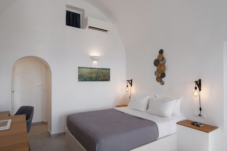 Bedroom 3, Santorini Princess Spa Hotel, South Aegean