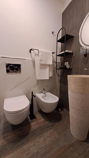 Bathroom 3, Centro Panoramic, Cagliari