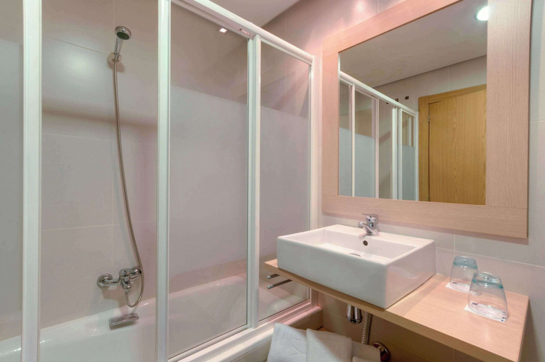 Bathroom 4, Hotel Puertollano, Ciudad Real