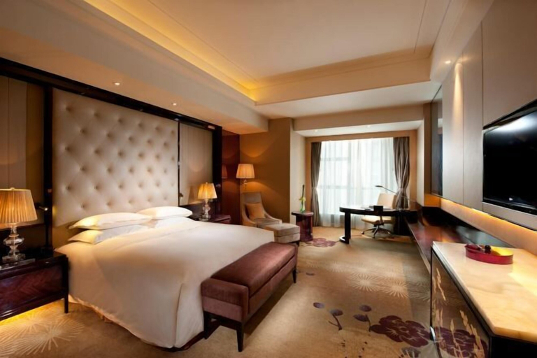 Bedroom 12