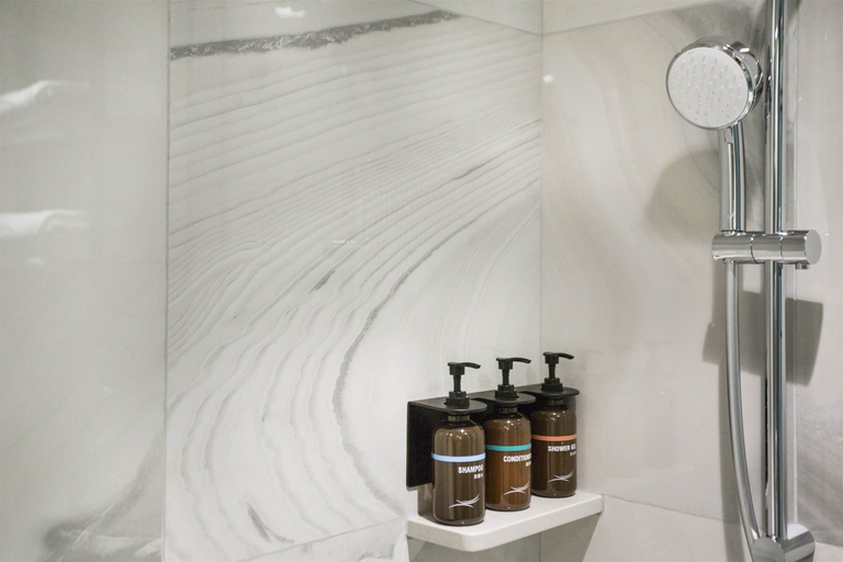 Bathroom 14