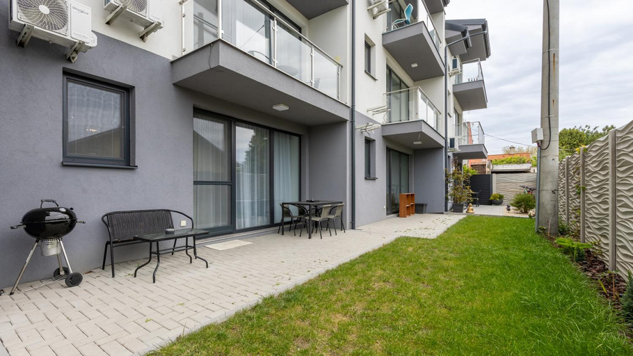 Others 3, AV apart hotel, Senec