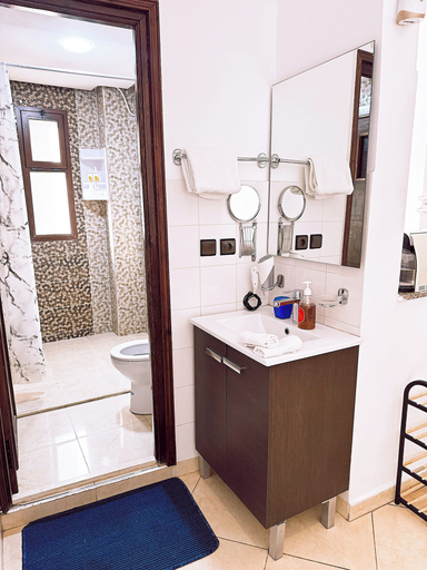 Bathroom 22