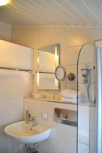 Bathroom 5, Alpina Hotel, Rosenheim
