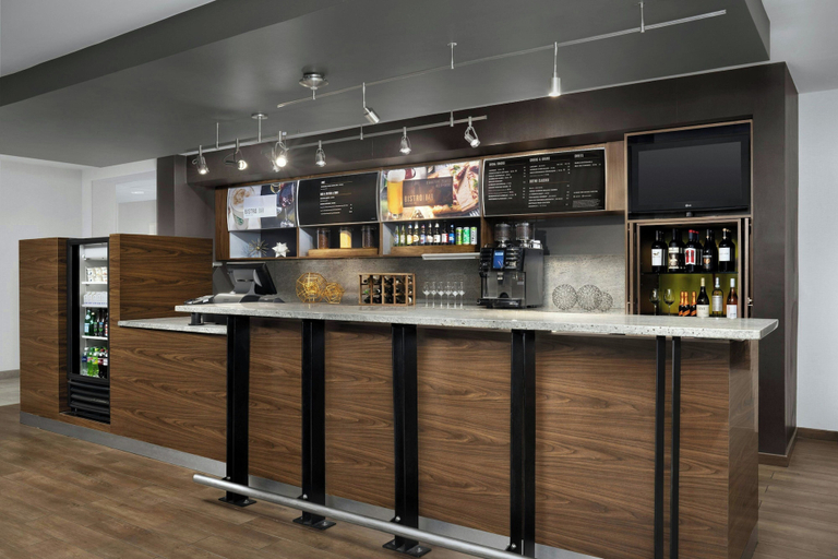 Food & Drinks 5, Courtyard by Marriott Lakeland, Polk