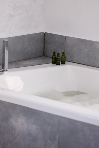 Bathroom 4, Horizon 4 You, South Aegean